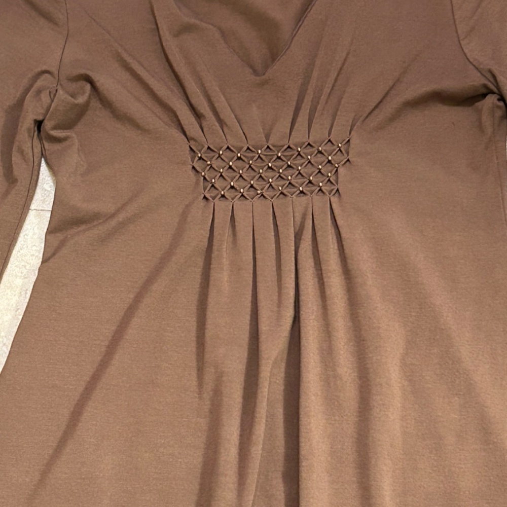 BCBGMaxAzria Brown Top, Compliment figure, Size M, Like New, worn 2 times - Picture 8 of 16